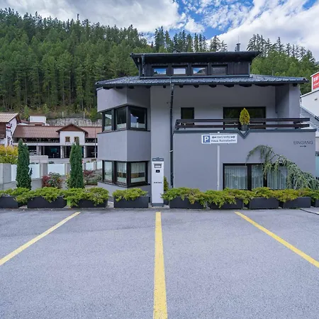 Reinstadler Hotel apartamentowy 3*